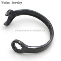 China Manufacturer Wholesale Black Plated Open Wrench Cuff Bangles